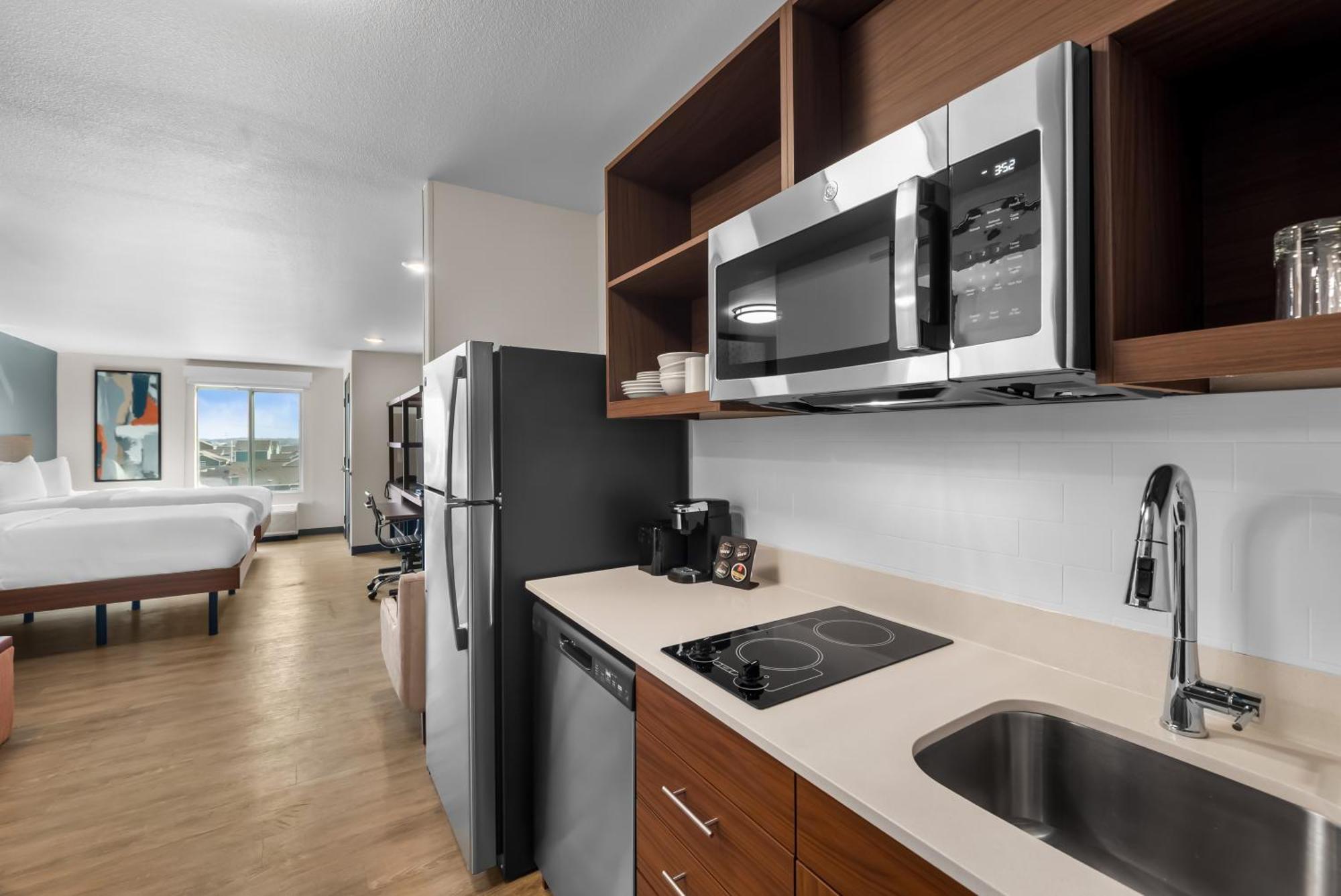 Everhome Suites แบสทร็อป ภายนอก รูปภาพ