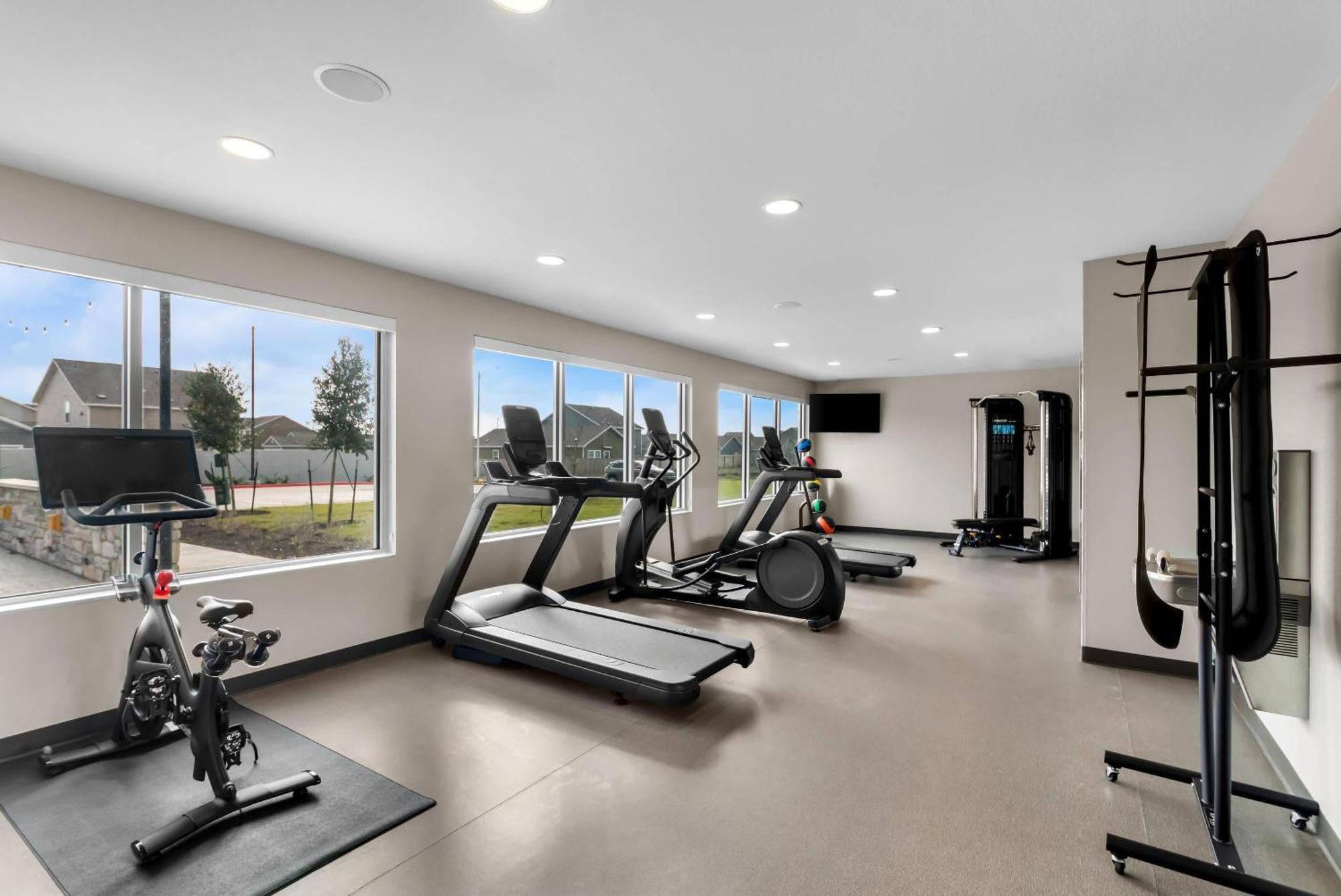 Everhome Suites แบสทร็อป ภายนอก รูปภาพ