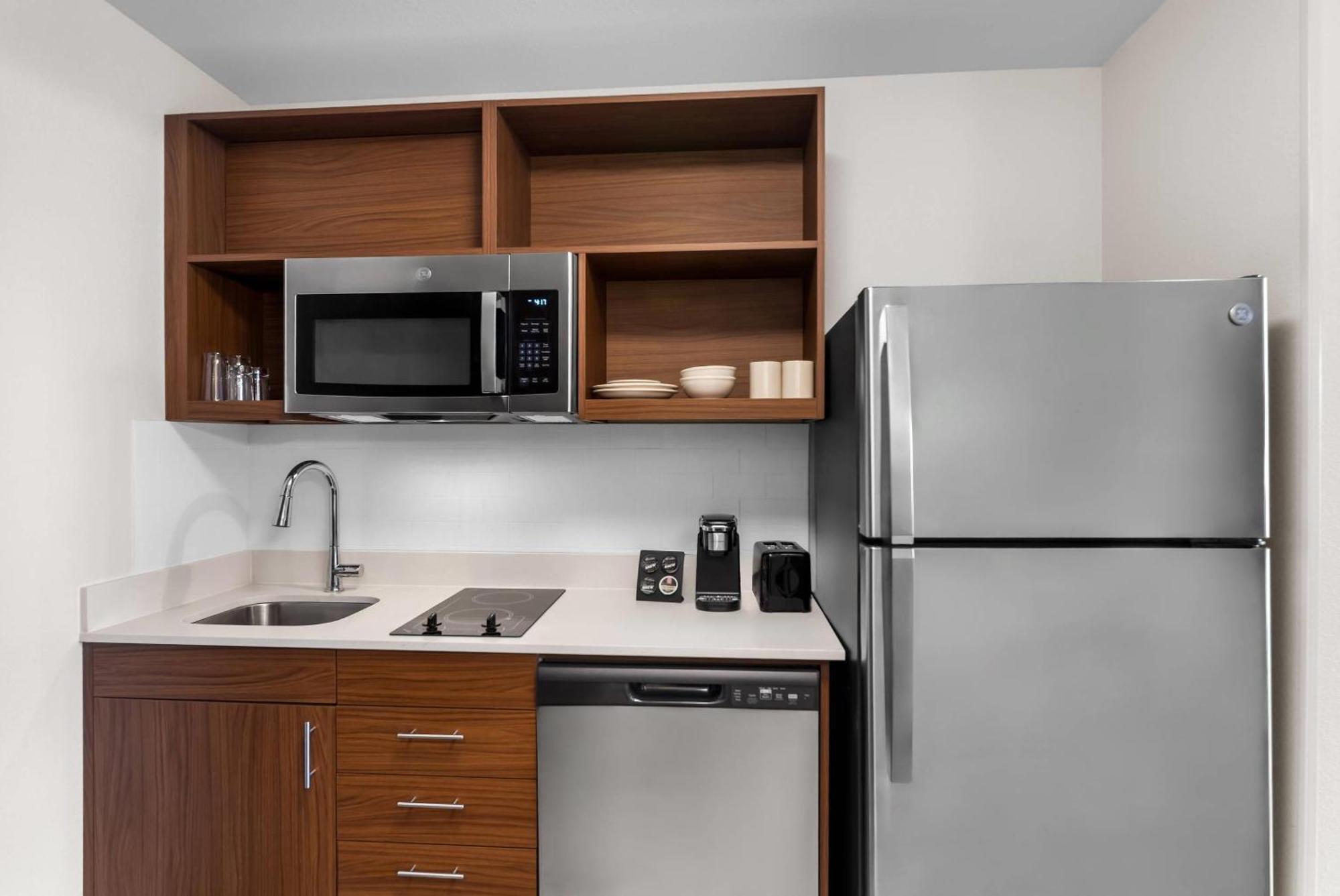 Everhome Suites แบสทร็อป ภายนอก รูปภาพ